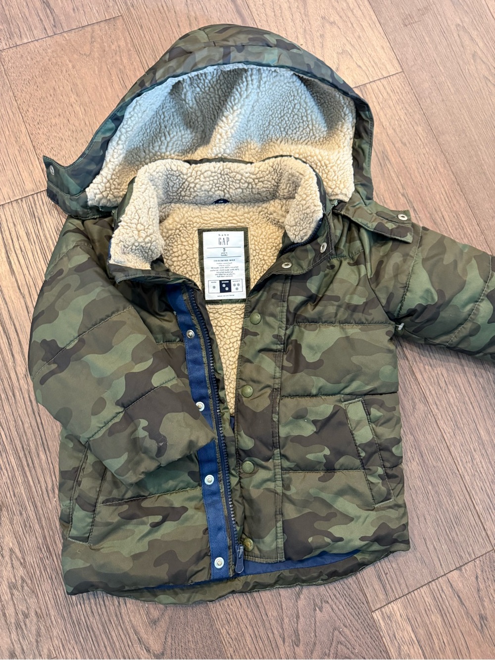 GAP Kids Camouflage Puffer Jacket with Sherpa Hood Lining - Green 3t